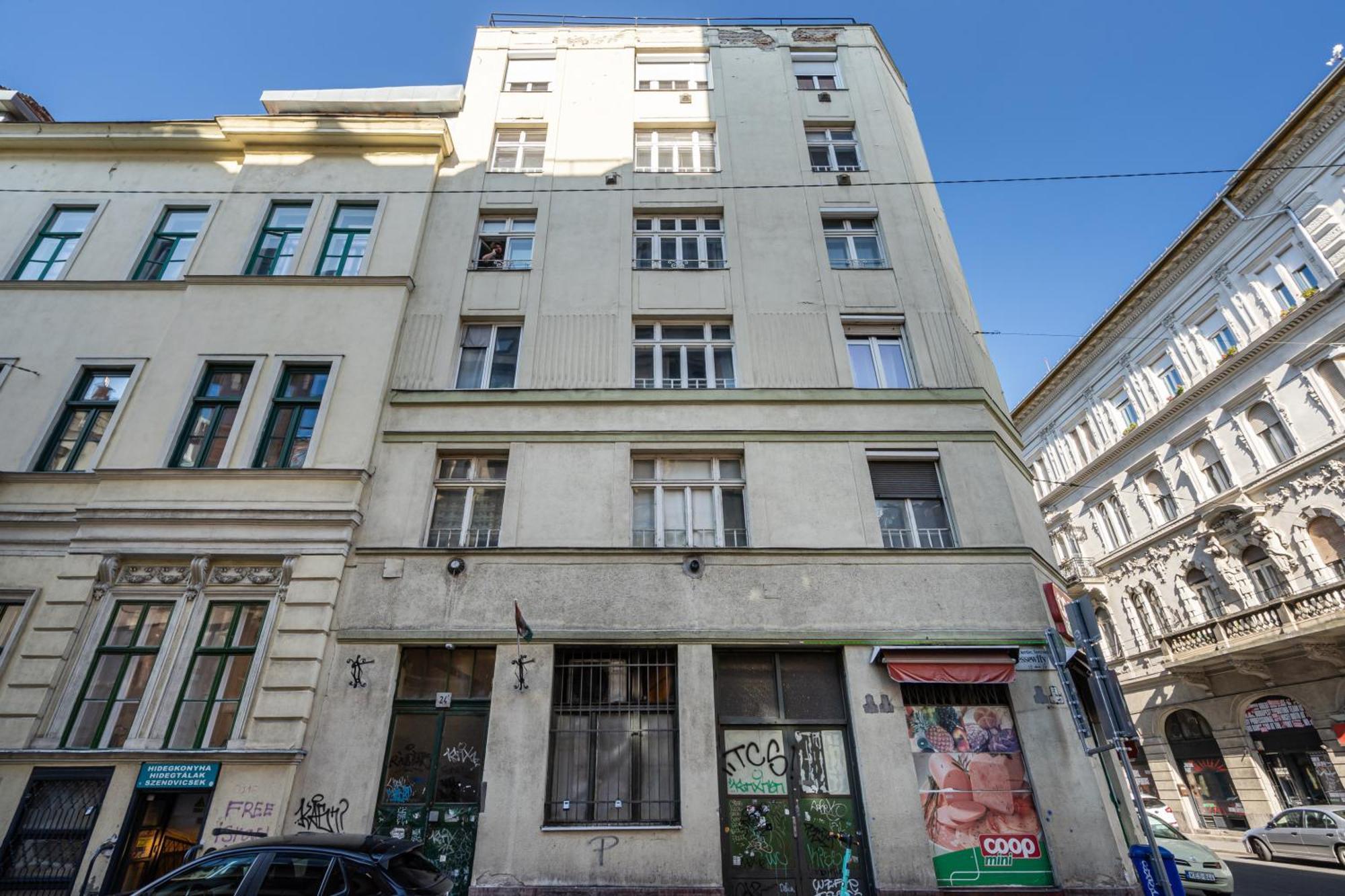 Cozy Little Flat In The City Center Будапеща Екстериор снимка
