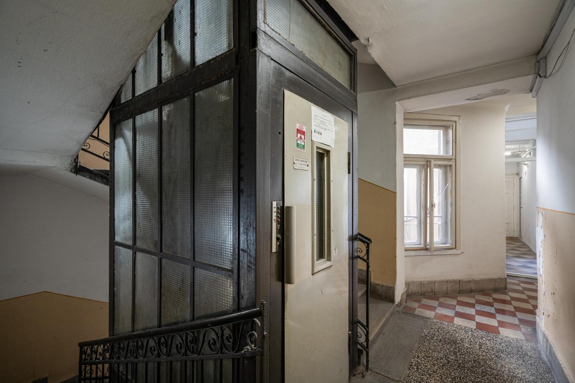 Cozy Little Flat In The City Center Будапеща Екстериор снимка